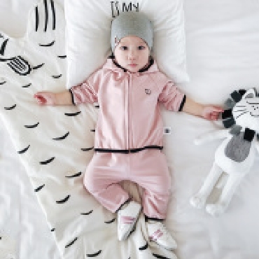 春季新生儿衣服 宝宝小羊字母印花两件套连帽休闲套装 婴儿装